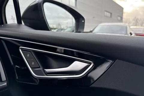 DY75XLG Audi Q4 e-tron Q4 Black Edition 45 e-tron 210,00 kW Thumbnail #21