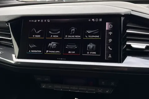 DY75XLG Audi Q4 e-tron Q4 Black Edition 45 e-tron 210,00 kW Thumbnail #28