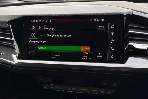 DY75XLG Audi Q4 e-tron Q4 Black Edition 45 e-tron 210,00 kW Thumbnail #31