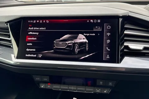 DY75XLG Audi Q4 e-tron Q4 Black Edition 45 e-tron 210,00 kW Thumbnail #32