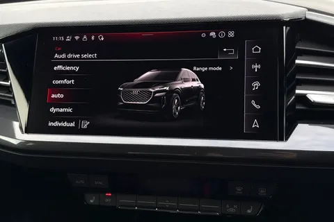 DY75XLG Audi Q4 e-tron Q4 Black Edition 45 e-tron 210,00 kW Thumbnail #34