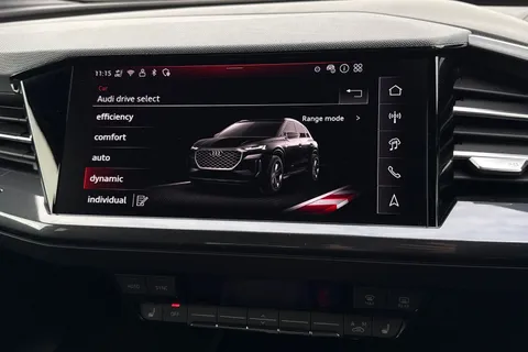 DY75XLG Audi Q4 e-tron Q4 Black Edition 45 e-tron 210,00 kW Thumbnail #35