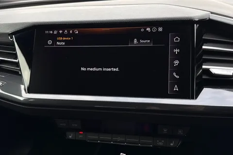 DY75XLG Audi Q4 e-tron Q4 Black Edition 45 e-tron 210,00 kW Thumbnail #39