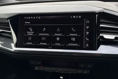 DY75XLG Audi Q4 e-tron Q4 Black Edition 45 e-tron 210,00 kW Thumbnail #43