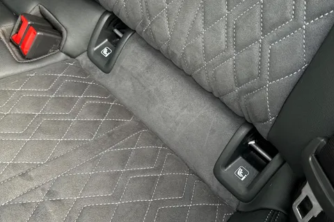 DY75XLG Audi Q4 e-tron Q4 Black Edition 45 e-tron 210,00 kW Thumbnail #51