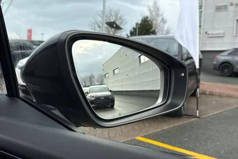 DY75XLG Audi Q4 e-tron Q4 Black Edition 45 e-tron 210,00 kW Thumbnail #61