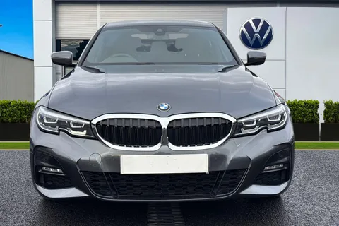 YG71TWF BMW 3 Series 2.0 318i M Sport Auto Euro 6 (s/s) 4dr Thumbnail #5