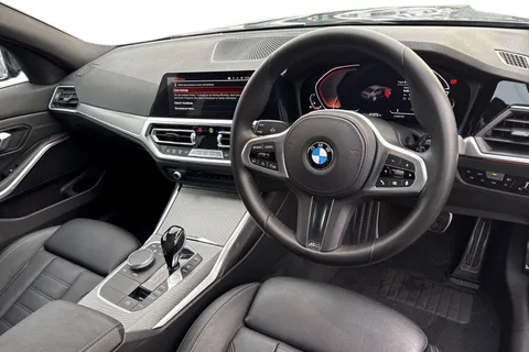 YG71TWF BMW 3 Series 2.0 318i M Sport Auto Euro 6 (s/s) 4dr Thumbnail #13