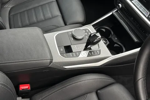 YG71TWF BMW 3 Series 2.0 318i M Sport Auto Euro 6 (s/s) 4dr Thumbnail #22