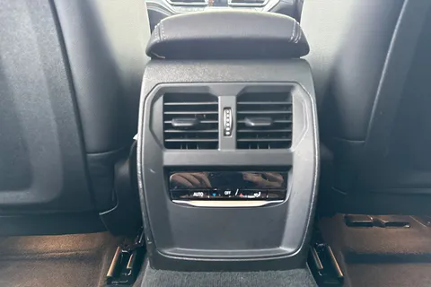 YG71TWF BMW 3 Series 2.0 318i M Sport Auto Euro 6 (s/s) 4dr Thumbnail #28