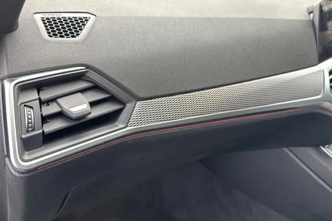 YG71TWF BMW 3 Series 2.0 318i M Sport Auto Euro 6 (s/s) 4dr Thumbnail #29