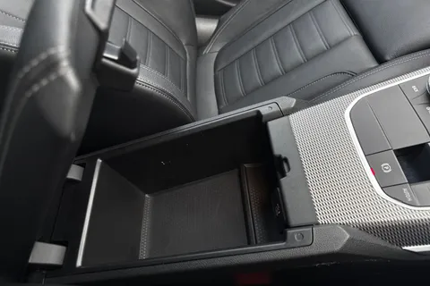 YG71TWF BMW 3 Series 2.0 318i M Sport Auto Euro 6 (s/s) 4dr Thumbnail #37