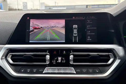 YG71TWF BMW 3 Series 2.0 318i M Sport Auto Euro 6 (s/s) 4dr Thumbnail #39