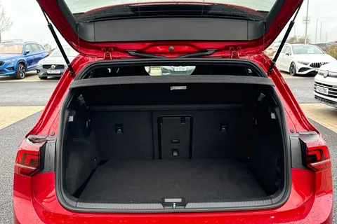 YN25ZLX Volkswagen Golf 1.5 eTSI 150 R-Line 5dr DSG, **WINTER PK** Thumbnail #6