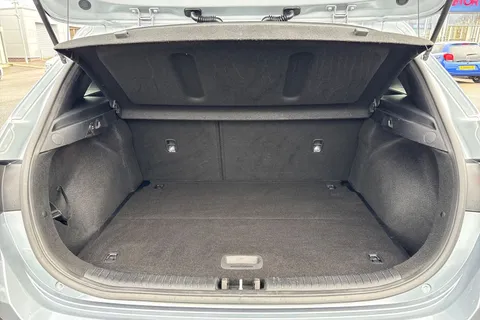 FG69UUL Kia Ceed 1.4 T-GDi GT-Line Lunar Edition Euro 6 (s/s) 5dr Thumbnail #7