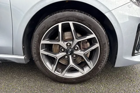 FG69UUL Kia Ceed 1.4 T-GDi GT-Line Lunar Edition Euro 6 (s/s) 5dr Thumbnail #10