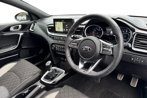 FG69UUL Kia Ceed 1.4 T-GDi GT-Line Lunar Edition Euro 6 (s/s) 5dr Thumbnail #14