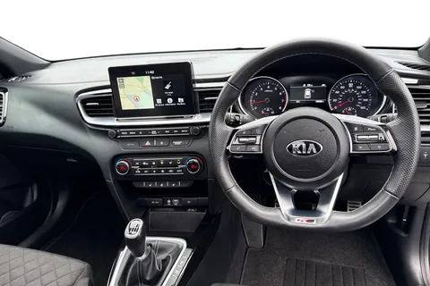 FG69UUL Kia Ceed 1.4 T-GDi GT-Line Lunar Edition Euro 6 (s/s) 5dr Thumbnail #18