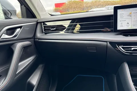 LY25NXC MG Mg Hs 1.5 T-GDI Trophy DCT Euro 6 (s/s) 5dr Thumbnail #19