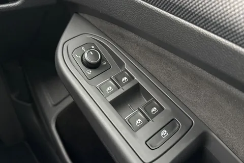 YN25ZLX Volkswagen Golf 1.5 eTSI 150 R-Line 5dr DSG, **WINTER PK** Thumbnail #20