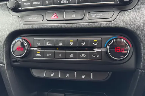 FG69UUL Kia Ceed 1.4 T-GDi GT-Line Lunar Edition Euro 6 (s/s) 5dr Thumbnail #22