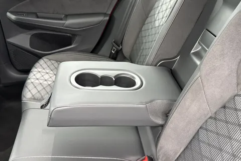 YN25ZLX Volkswagen Golf 1.5 eTSI 150 R-Line 5dr DSG, **WINTER PK** Thumbnail #29