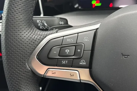 YN25ZLX Volkswagen Golf 1.5 eTSI 150 R-Line 5dr DSG, **WINTER PK** Thumbnail #33