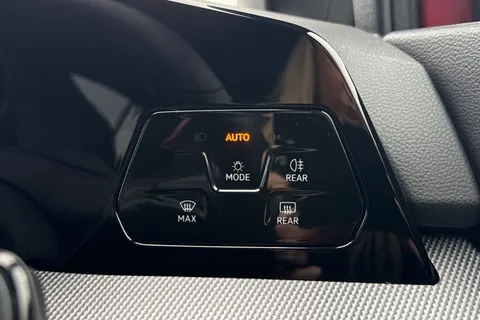 YN25ZLX Volkswagen Golf 1.5 eTSI 150 R-Line 5dr DSG, **WINTER PK** Thumbnail #36