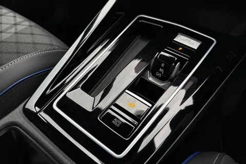 YN25ZLX Volkswagen Golf 1.5 eTSI 150 R-Line 5dr DSG, **WINTER PK** Thumbnail #38