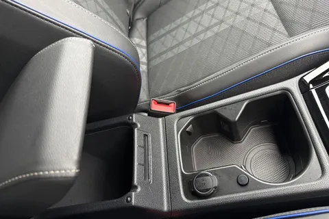 YN25ZLX Volkswagen Golf 1.5 eTSI 150 R-Line 5dr DSG, **WINTER PK** Thumbnail #39