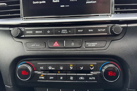 FG69UUL Kia Ceed 1.4 T-GDi GT-Line Lunar Edition Euro 6 (s/s) 5dr Thumbnail #41