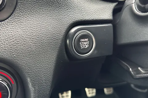 FG69UUL Kia Ceed 1.4 T-GDi GT-Line Lunar Edition Euro 6 (s/s) 5dr Thumbnail #42