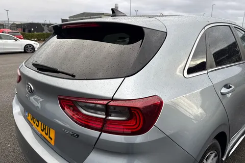 FG69UUL Kia Ceed 1.4 T-GDi GT-Line Lunar Edition Euro 6 (s/s) 5dr Thumbnail #58