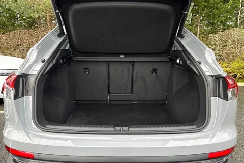 MT74EJD Audi Q4 e-tron Q4 Sportback Sport 45 e-tron quattro 210,00 kW Thumbnail #7