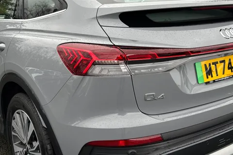 MT74EJD Audi Q4 e-tron Q4 Sportback Sport 45 e-tron quattro 210,00 kW Thumbnail #8