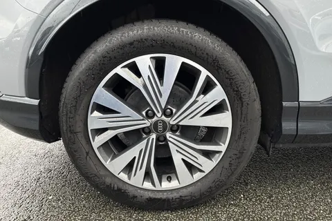 MT74EJD Audi Q4 e-tron Q4 Sportback Sport 45 e-tron quattro 210,00 kW Thumbnail #11