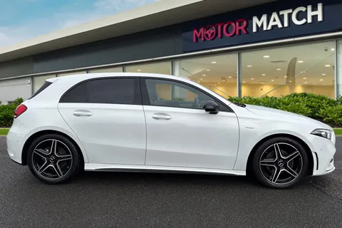 KE22OVK Mercedes-Benz A Class 1.3 A200 AMG Line Edition (Executive) 7G-DCT Euro 6 (s/s) 5dr Thumbnail #4