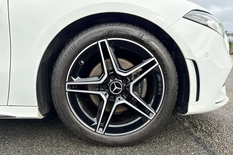 KE22OVK Mercedes-Benz A Class 1.3 A200 AMG Line Edition (Executive) 7G-DCT Euro 6 (s/s) 5dr Thumbnail #11