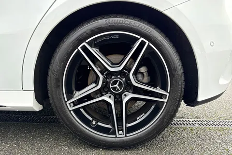 KE22OVK Mercedes-Benz A Class 1.3 A200 AMG Line Edition (Executive) 7G-DCT Euro 6 (s/s) 5dr Thumbnail #14