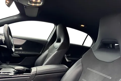 KE22OVK Mercedes-Benz A Class 1.3 A200 AMG Line Edition (Executive) 7G-DCT Euro 6 (s/s) 5dr Thumbnail #17