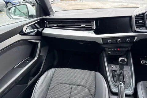 BD71JFK Audi A1 S line 30 TFSI  110 PS S tronic Thumbnail #21