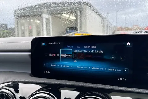 KE22OVK Mercedes-Benz A Class 1.3 A200 AMG Line Edition (Executive) 7G-DCT Euro 6 (s/s) 5dr Thumbnail #48