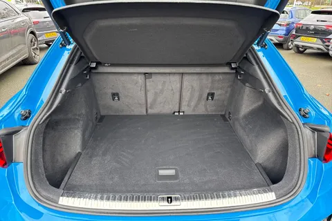 DC72LMX Audi Q3 1.5 TFSI CoD 35 Black Edition Sportback S Tronic Euro 6 (s/s) 5dr Thumbnail #8