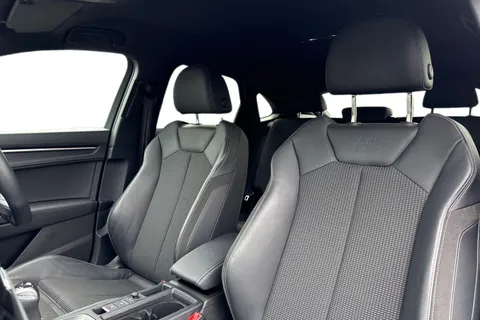 DC72LMX Audi Q3 1.5 TFSI CoD 35 Black Edition Sportback S Tronic Euro 6 (s/s) 5dr Thumbnail #17