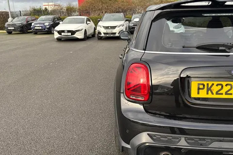 PK22AEB Mini Hatch 1.5 Cooper Sport Euro 6 (s/s) 5dr Thumbnail #35
