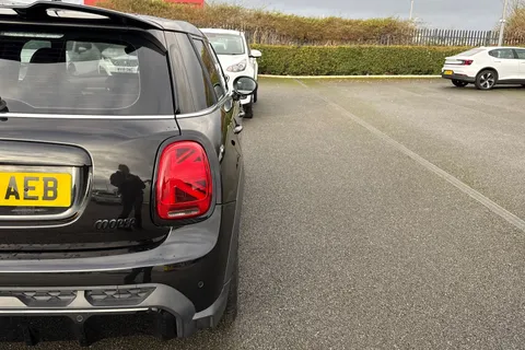 PK22AEB Mini Hatch 1.5 Cooper Sport Euro 6 (s/s) 5dr Thumbnail #36