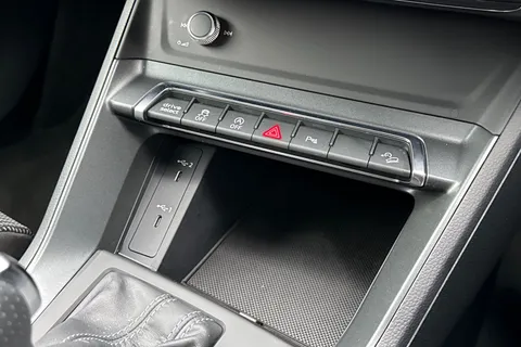 DC72LMX Audi Q3 1.5 TFSI CoD 35 Black Edition Sportback S Tronic Euro 6 (s/s) 5dr Thumbnail #37