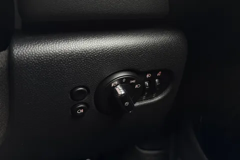 PK22AEB Mini Hatch 1.5 Cooper Sport Euro 6 (s/s) 5dr Thumbnail #42