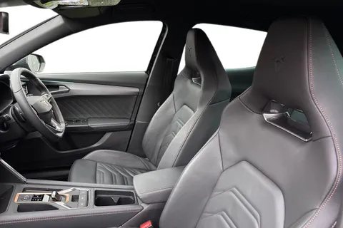 DF25LMK CUPRA Formentor 1.5 eTSI V3 DSG Euro 6 (s/s) 5dr Thumbnail #16