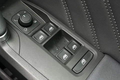 DF25LMK CUPRA Formentor 1.5 eTSI V3 DSG Euro 6 (s/s) 5dr Thumbnail #34